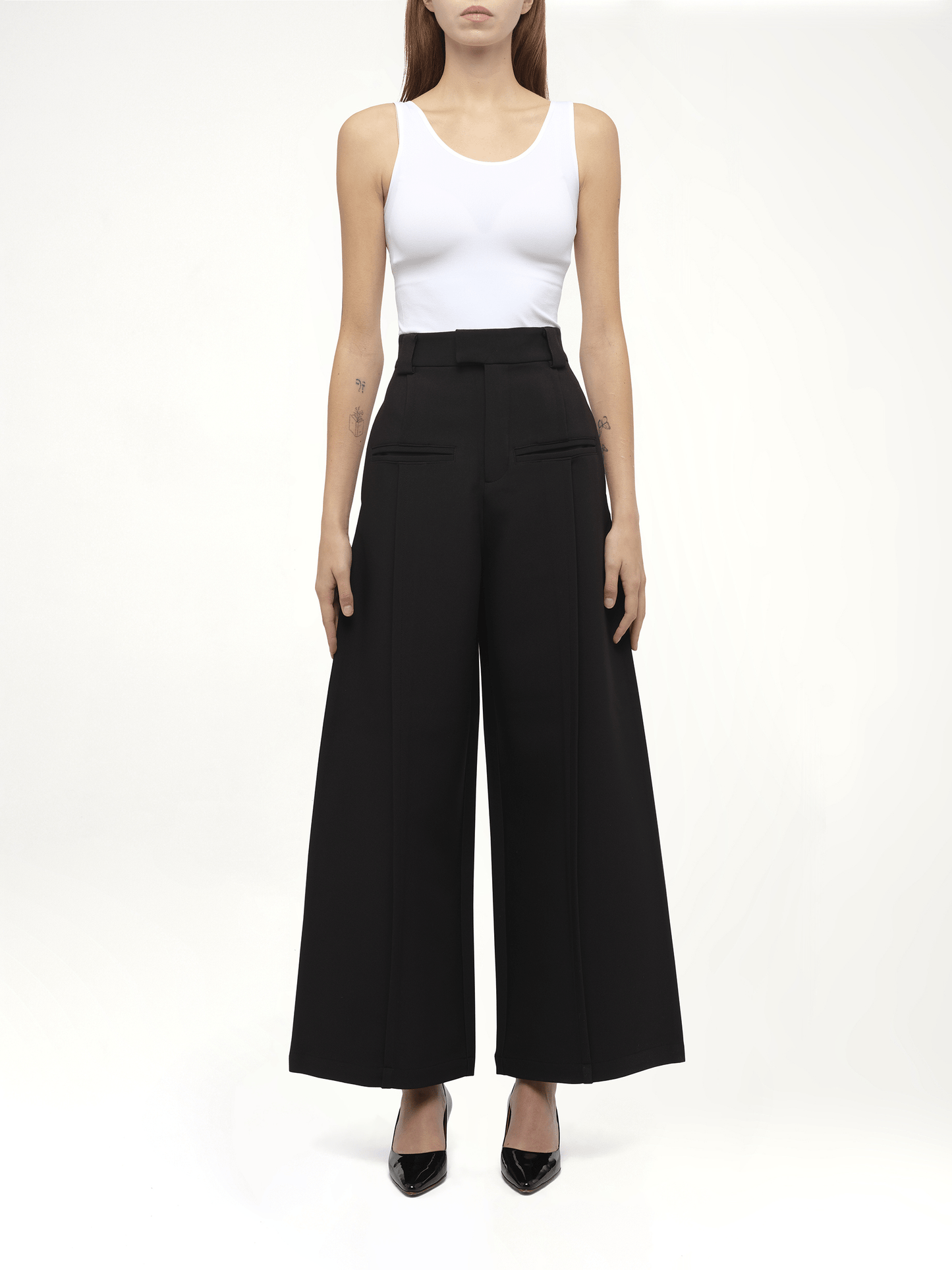 Hand in Front Pocket Pant in Black