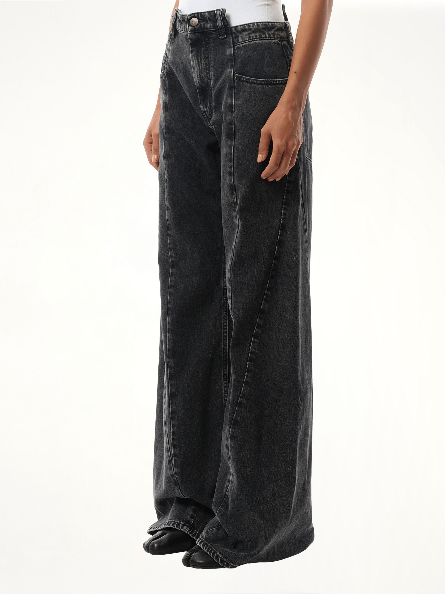 Cut Out Waistband Relaxed Fit Denim Jeans in Black