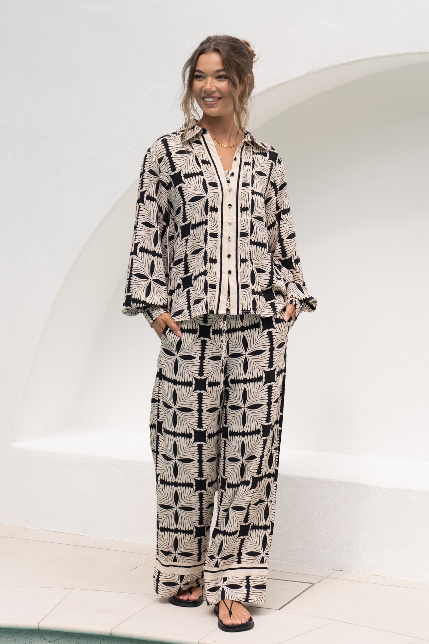 Soraya Black Beige Abstract Pants