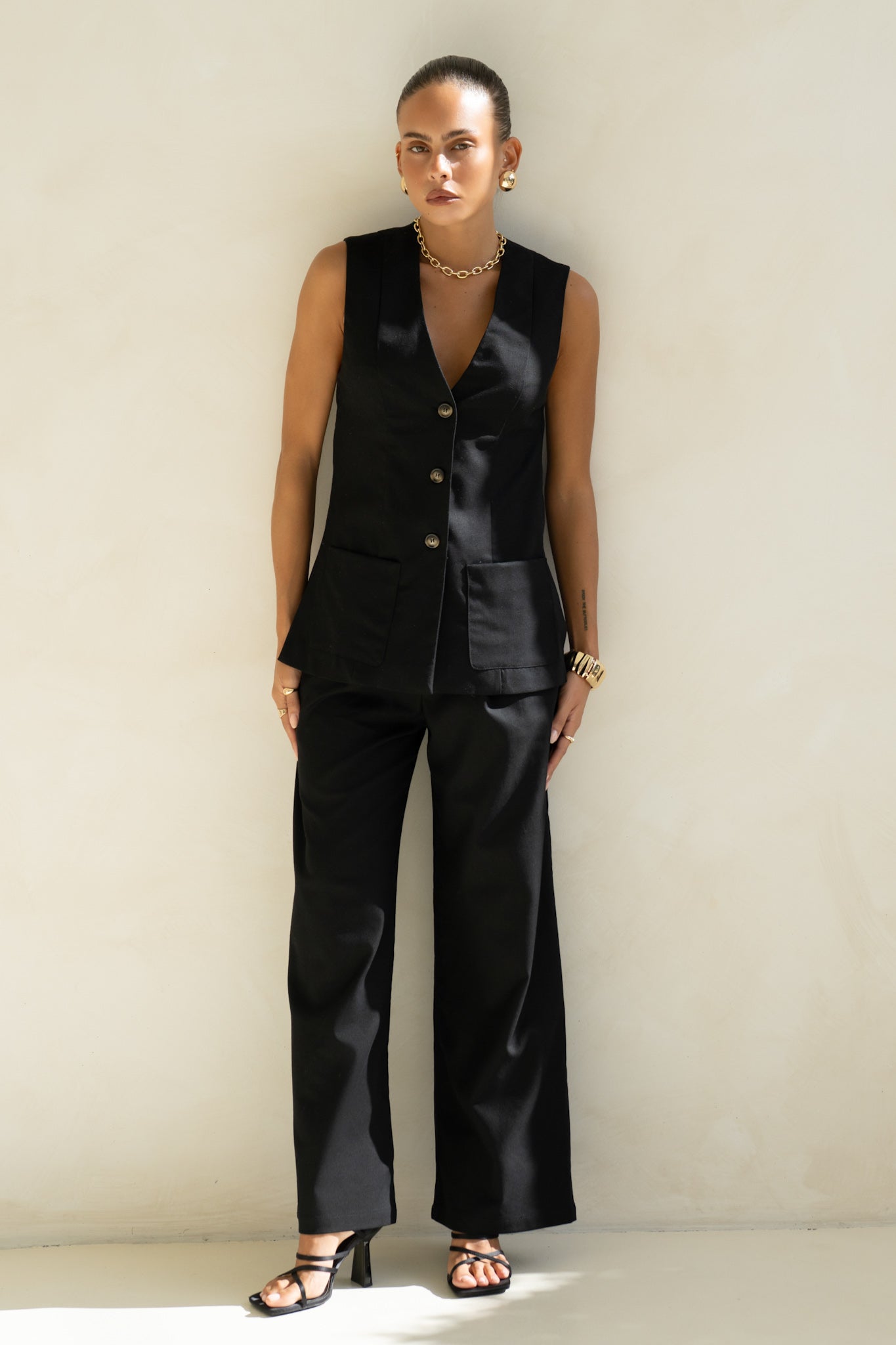 Keke Black Linen Blend Vest