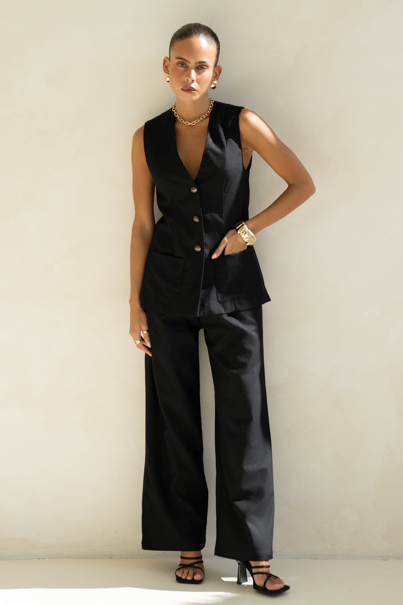 Keke Black Linen Blend Vest