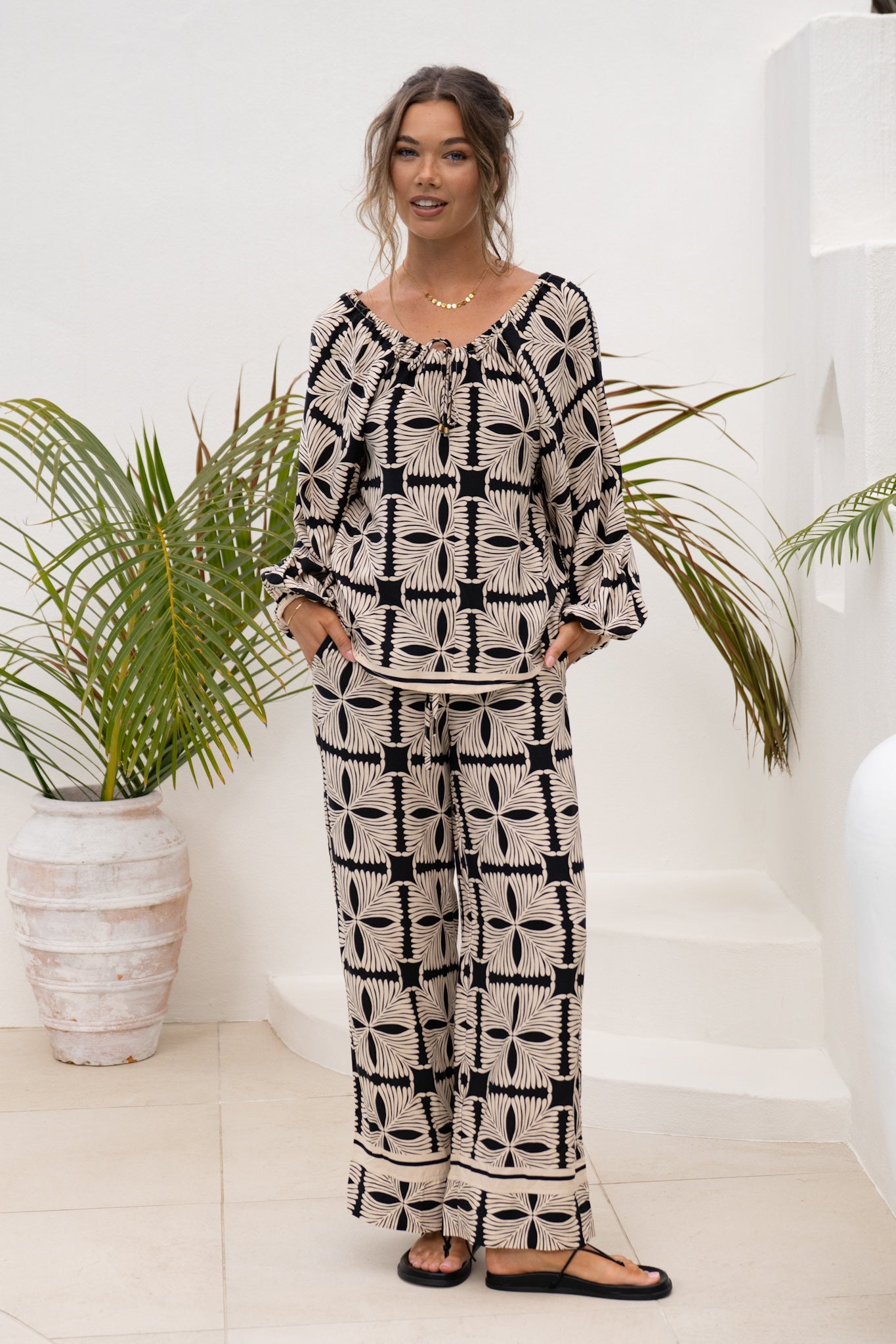 Soraya Black Beige Abstract Pants