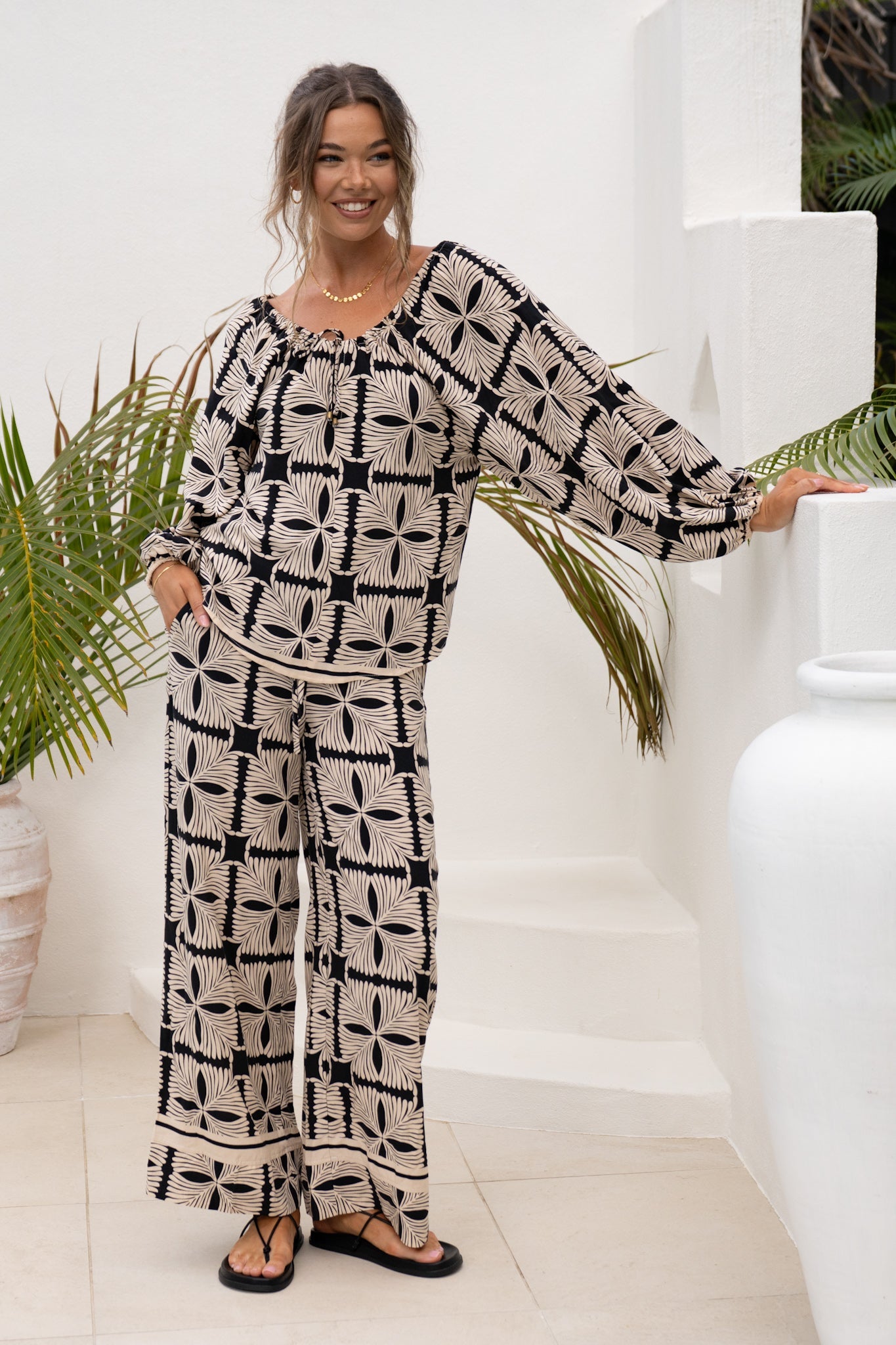 Soraya Black Beige Abstract Pants