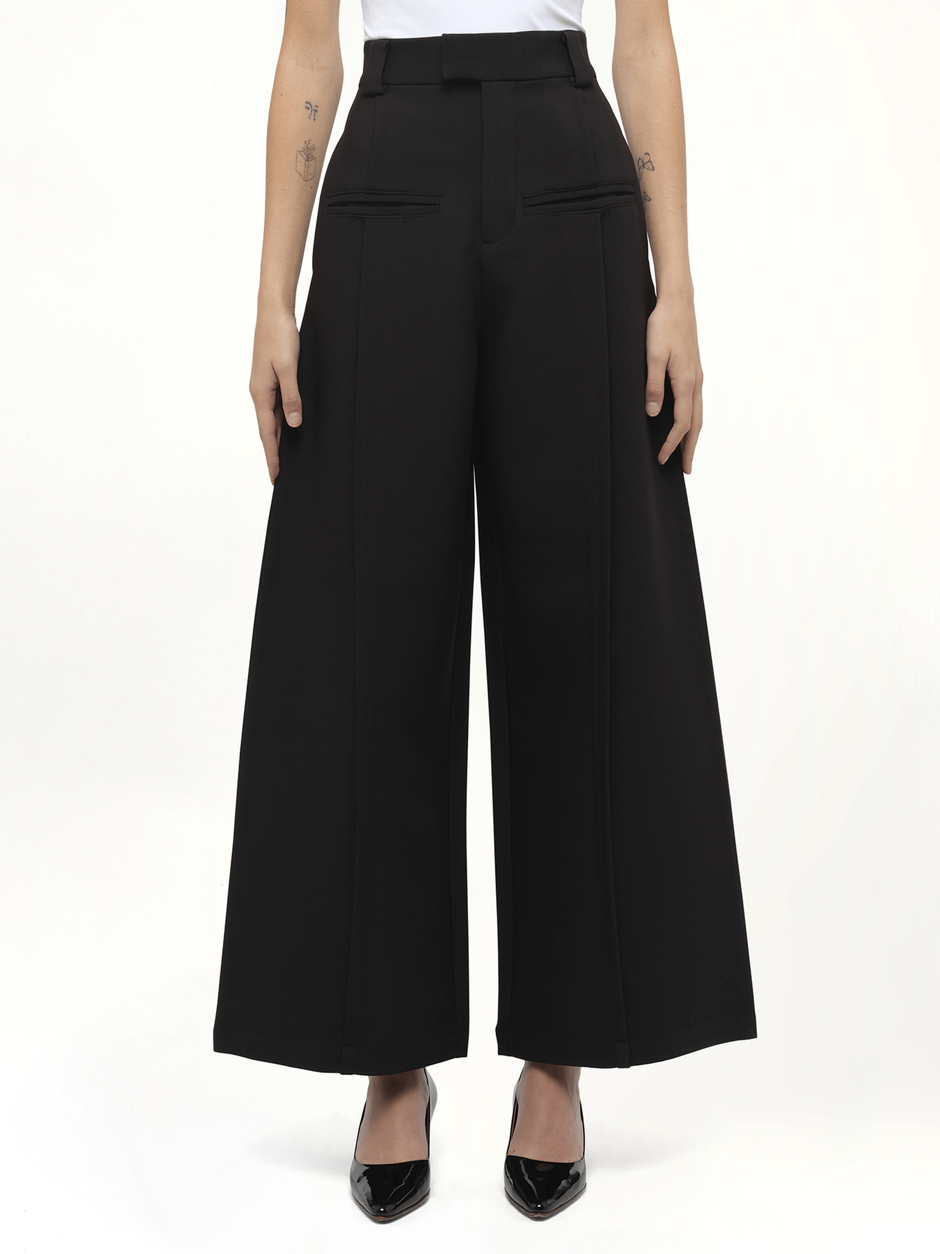 Hand in Front Pocket Pant in Black