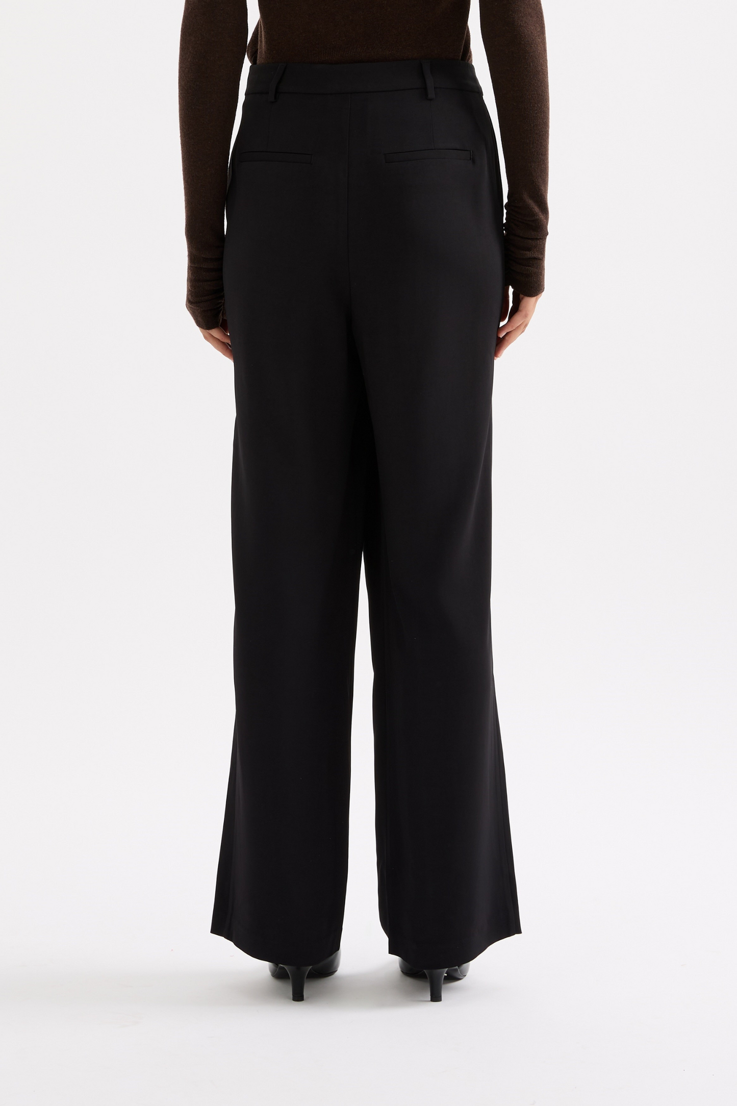 Isra Pant