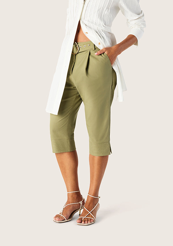 Mila Capri Pants