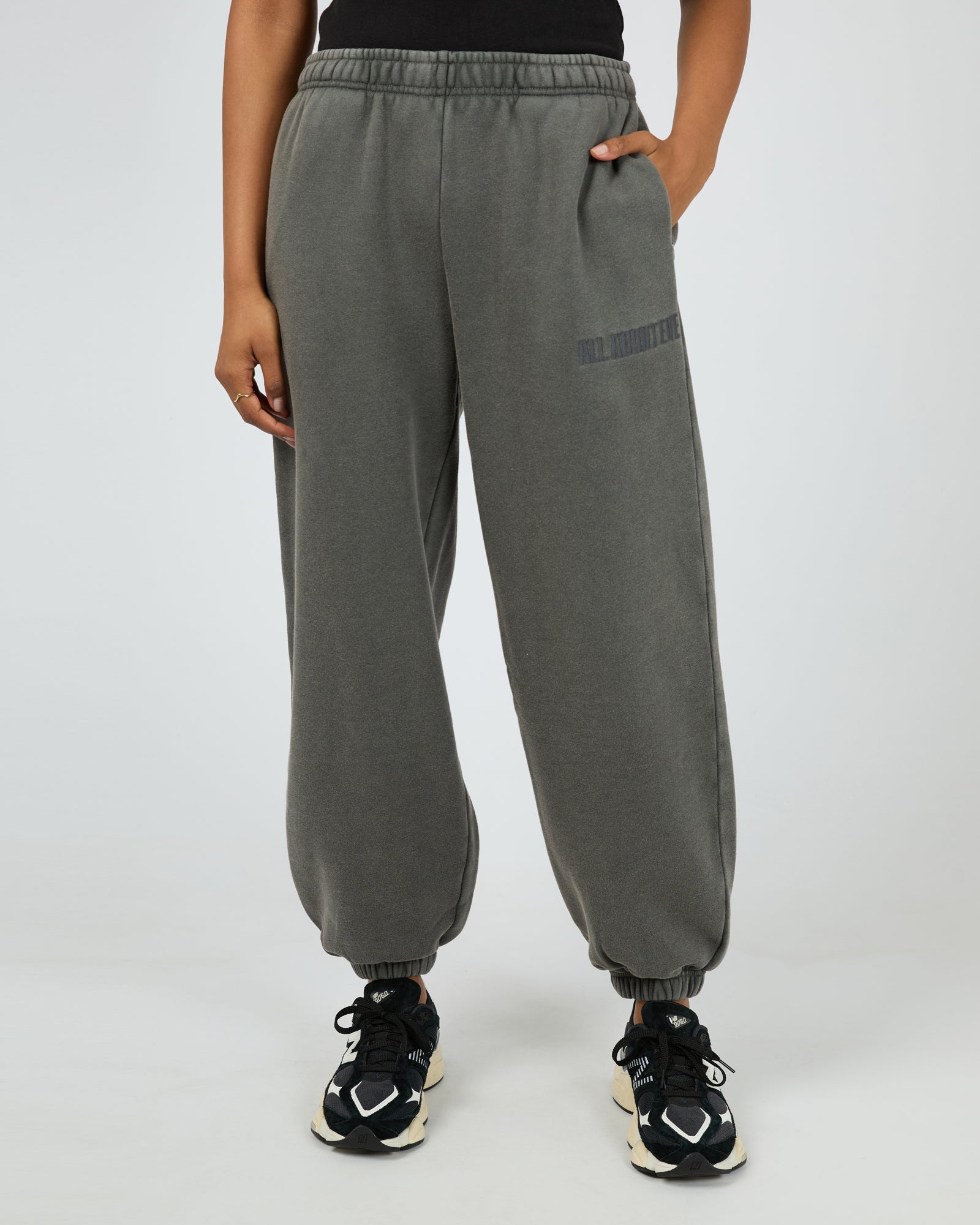 Vital Washed Trackpant Charcoal