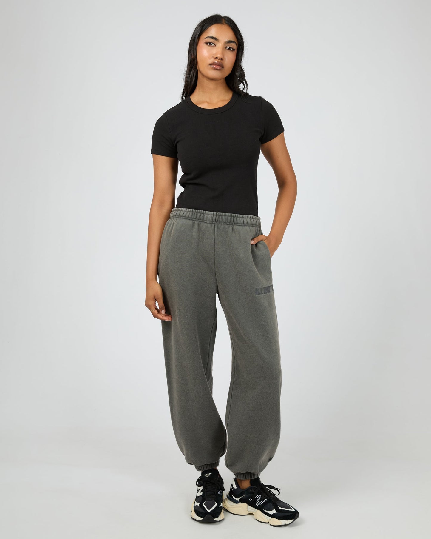 Vital Washed Trackpant Charcoal