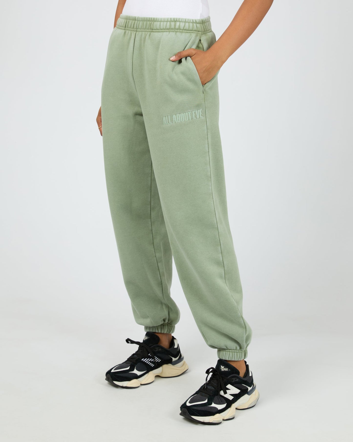 Vital Washed Trackpant Khaki