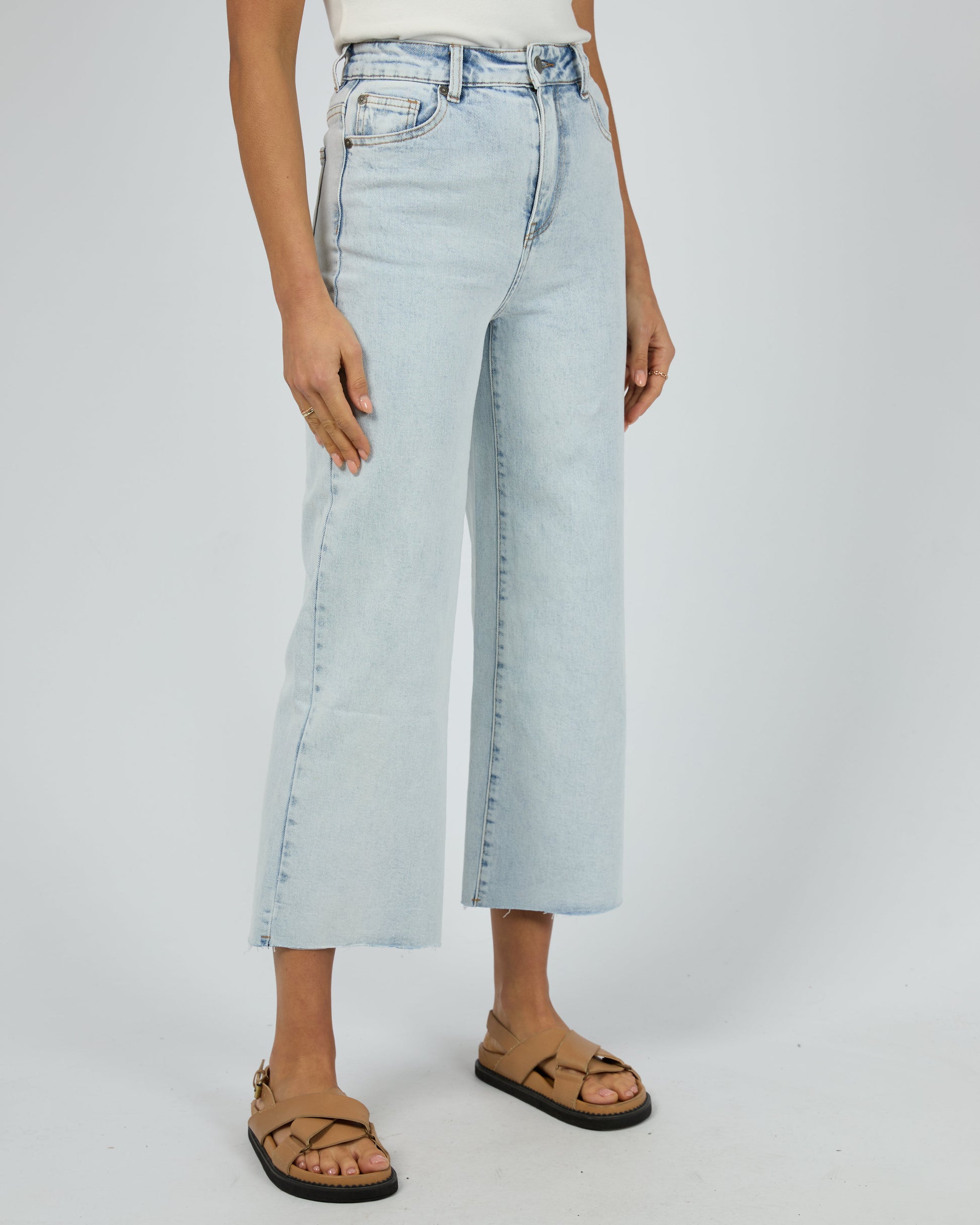Charlie High Rise Wide Leg Jean Bleach