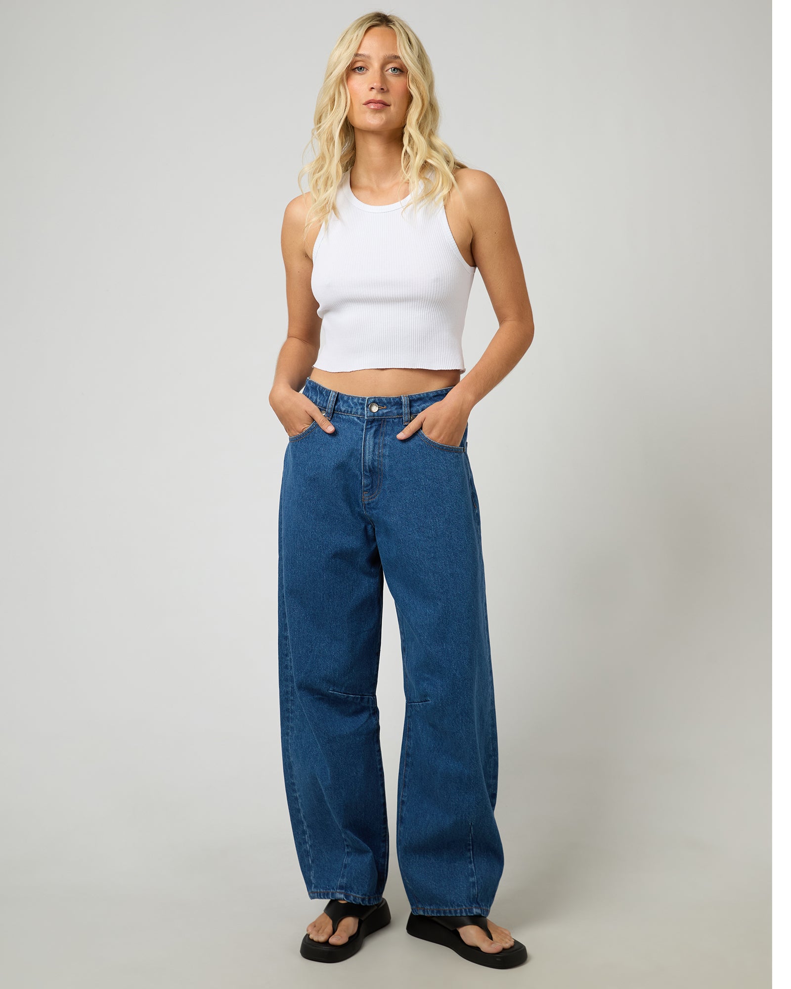 Hallie Barrel Leg Jean Heritage Blue