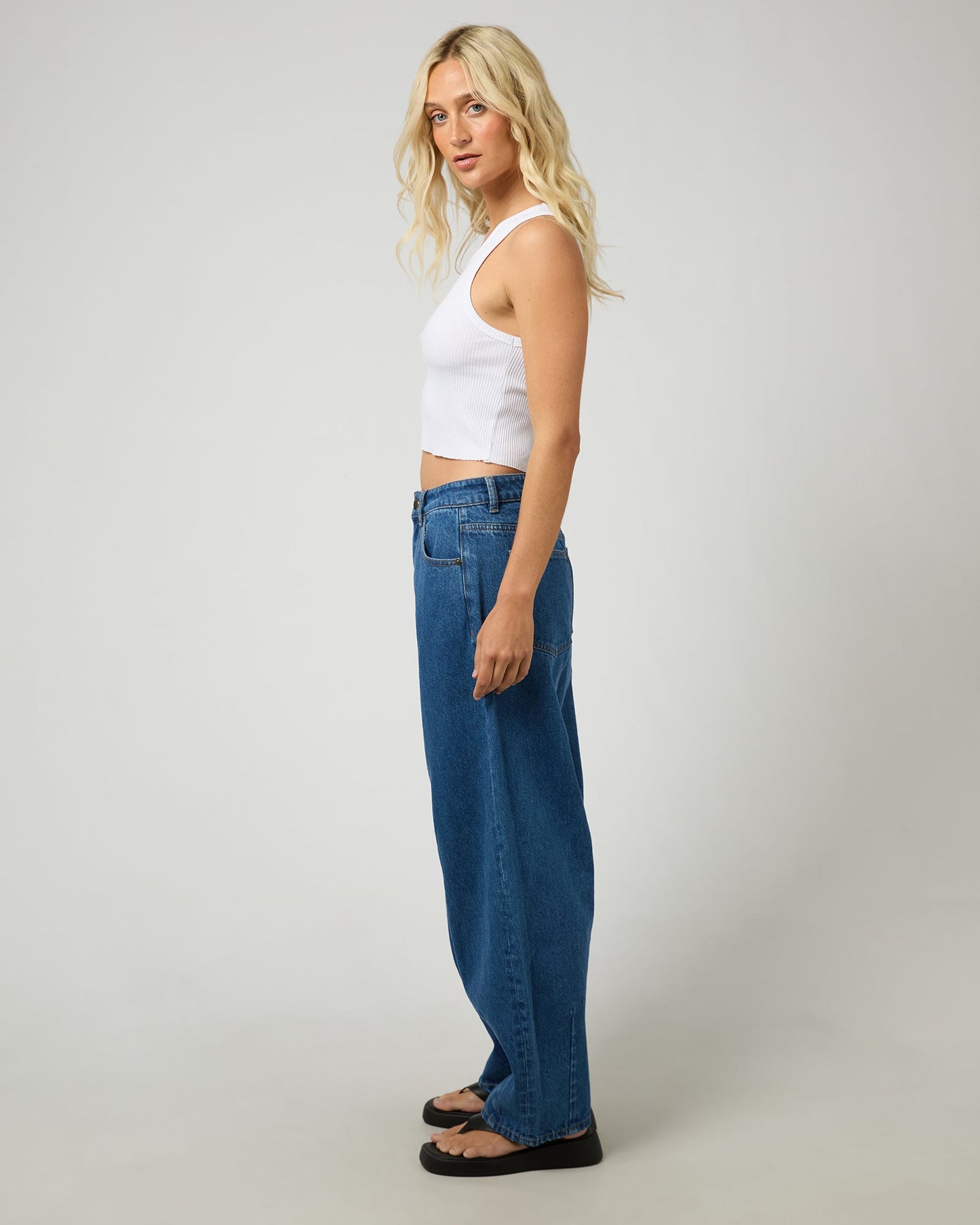 Hallie Barrel Leg Jean Heritage Blue