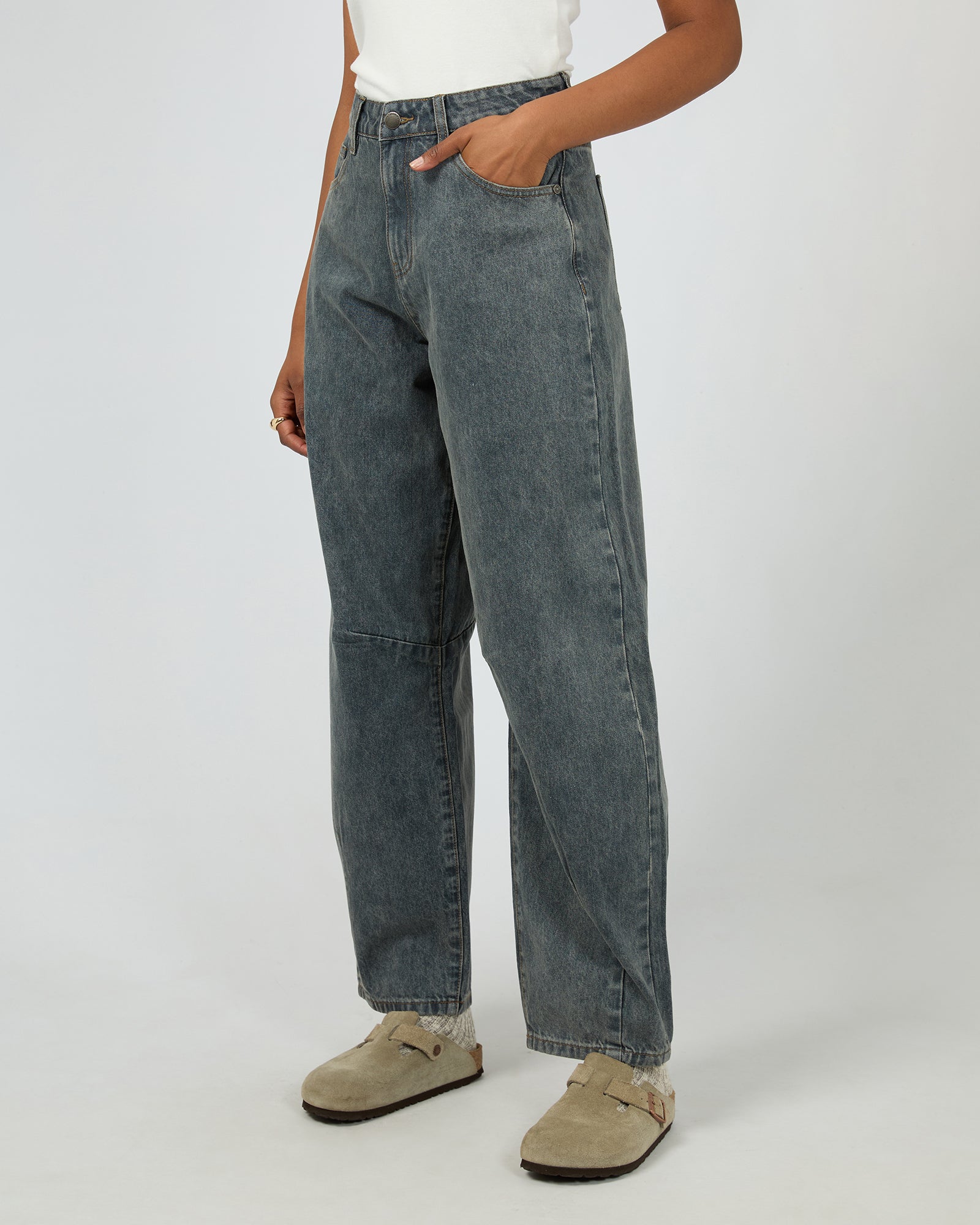 Hallie Barrel Leg Jean Slate