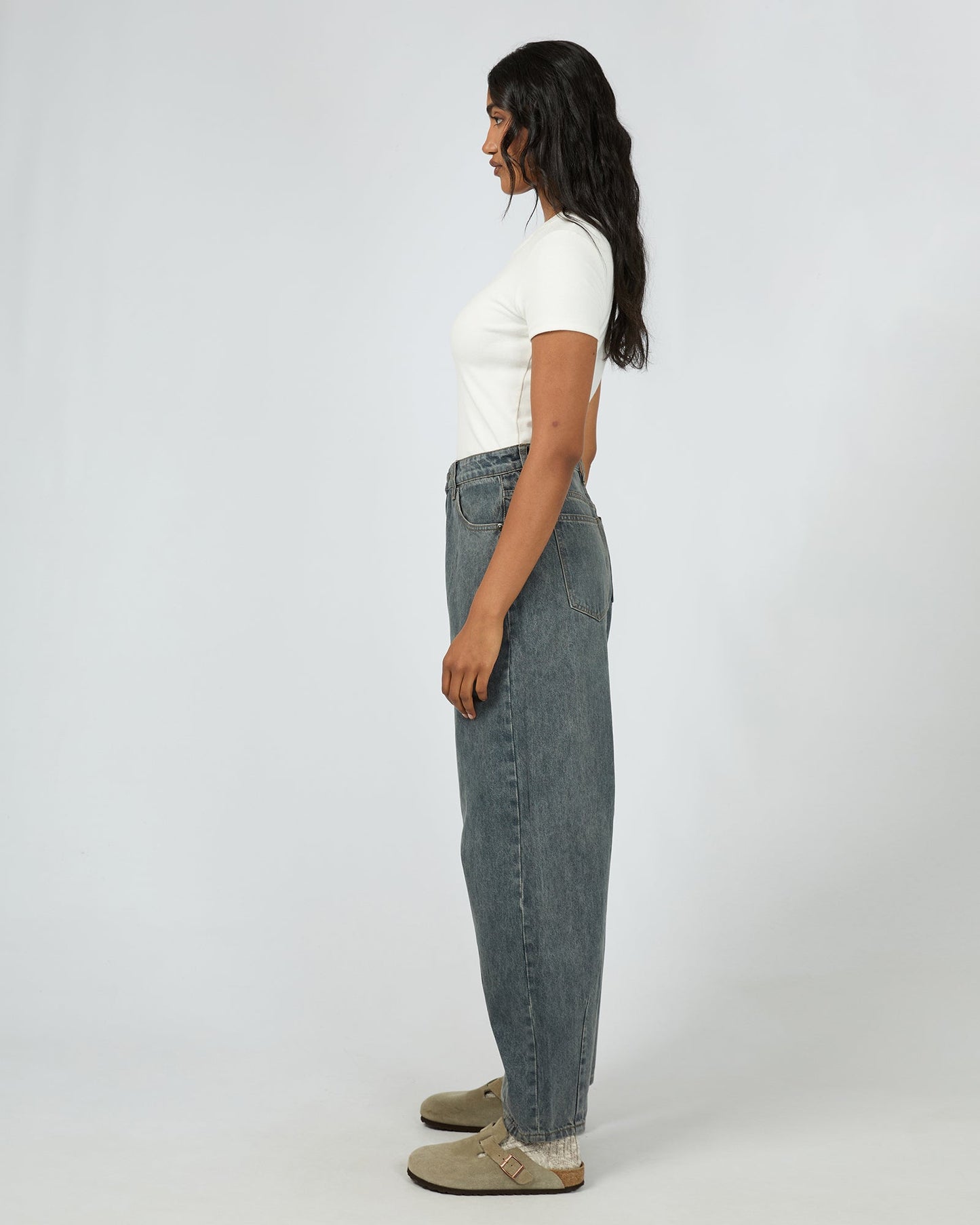 Hallie Barrel Leg Jean Slate