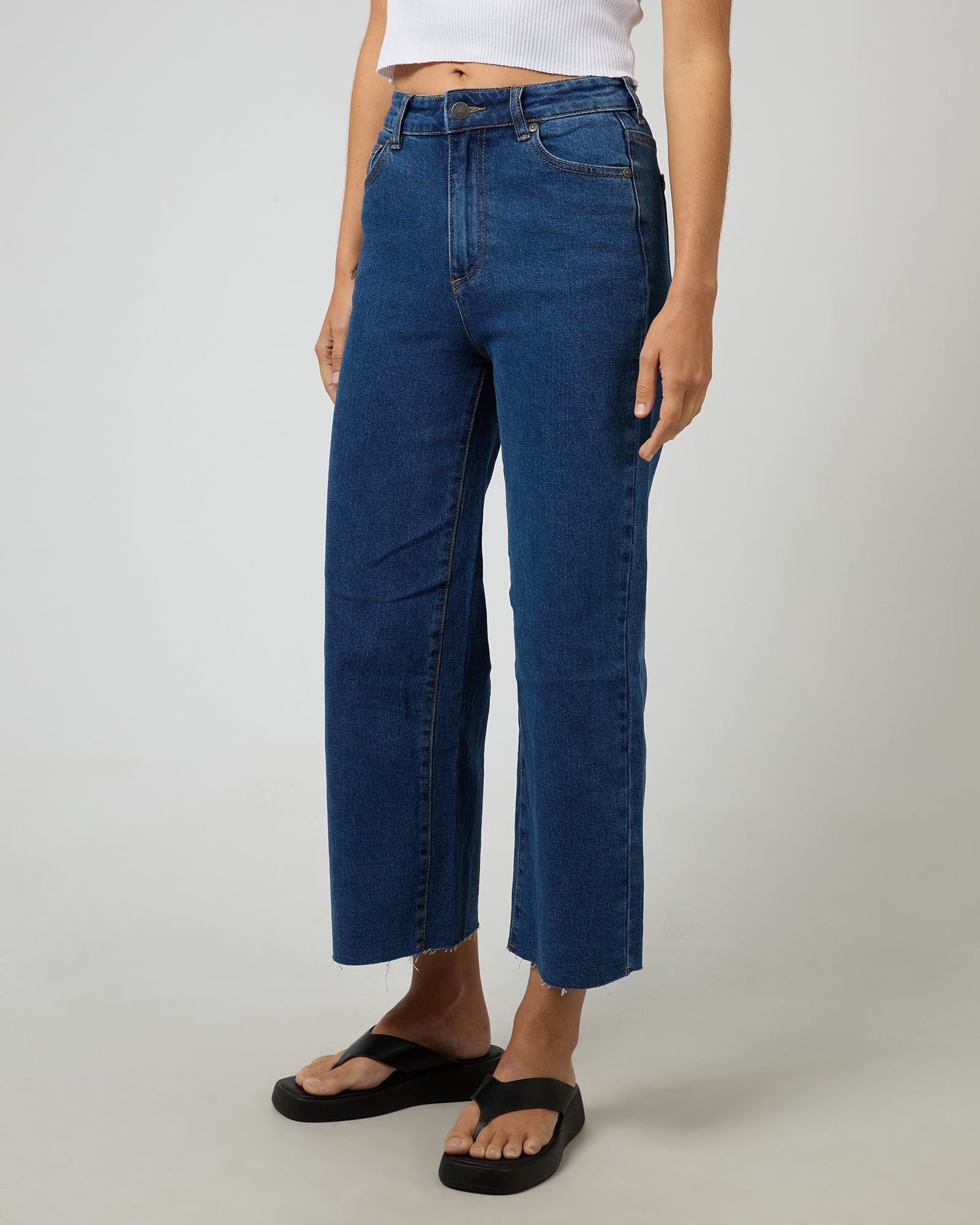 Charlie High Rise Wide Leg Jean Mid Blue