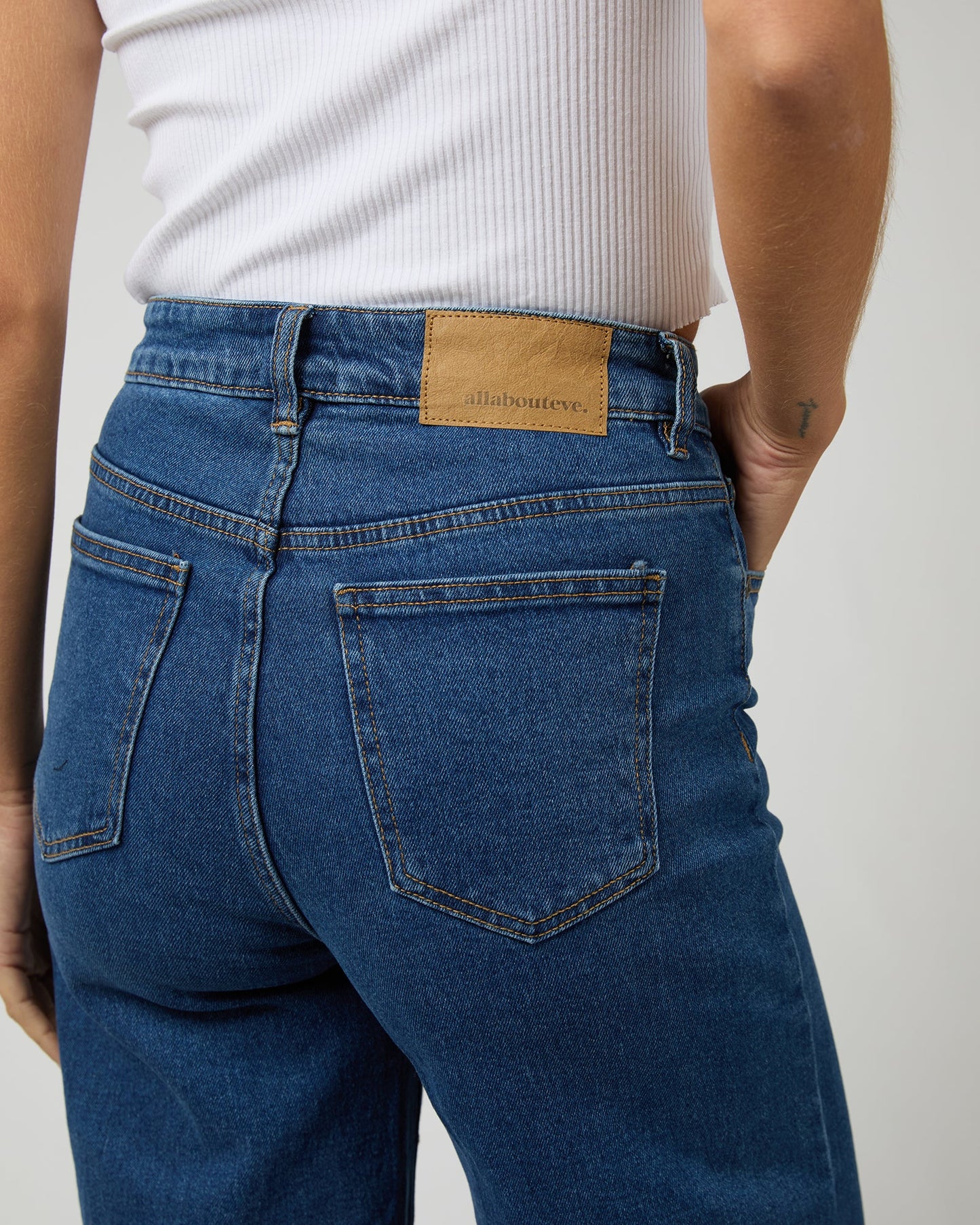 Charlie High Rise Wide Leg Jean Mid Blue