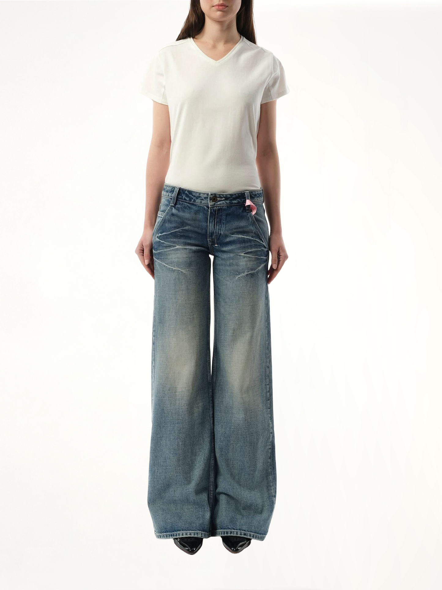 888 Low-Rise Oversized Jeans in Light Blue