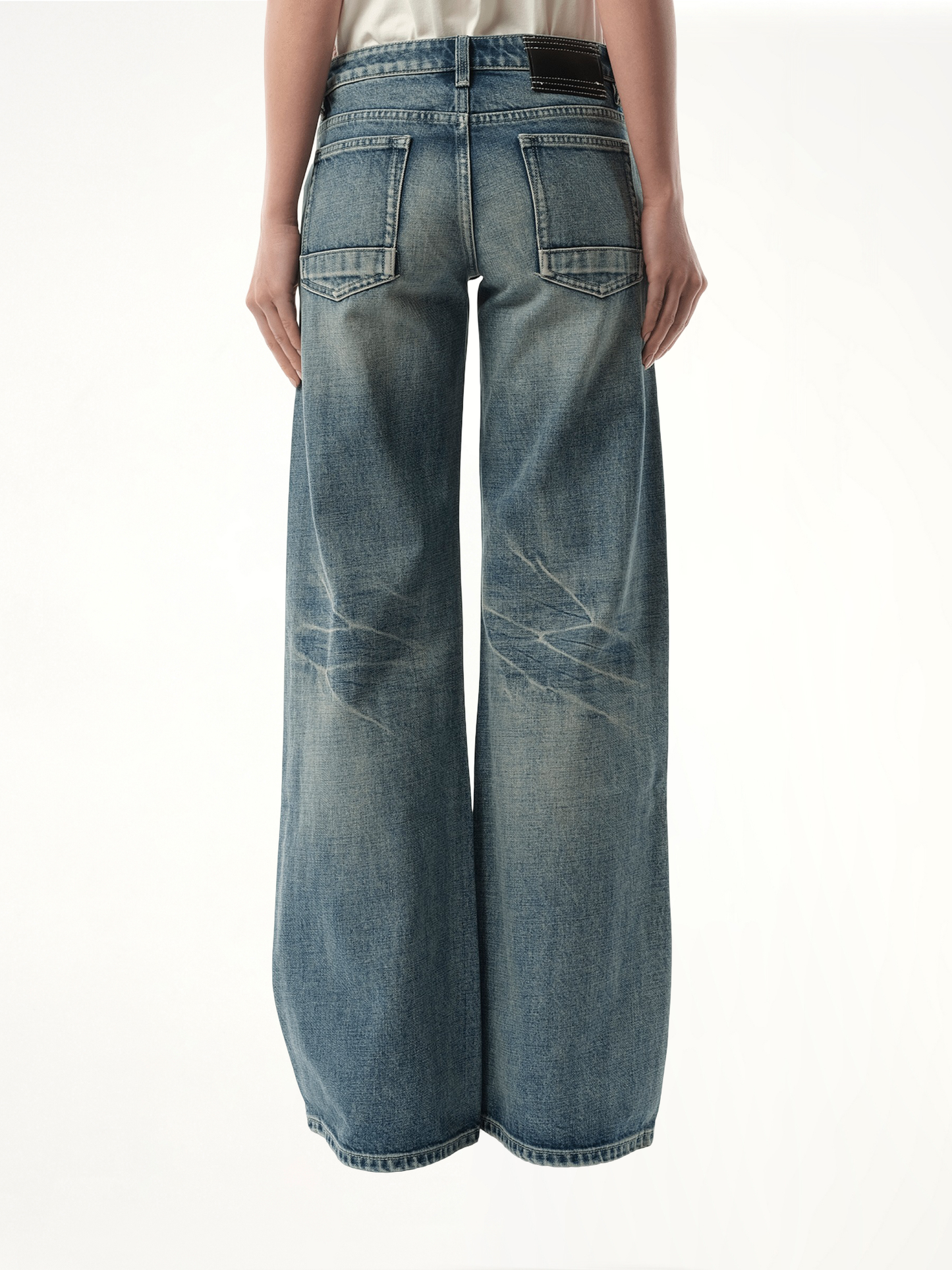 888 Low-Rise Oversized Jeans in Light Blue