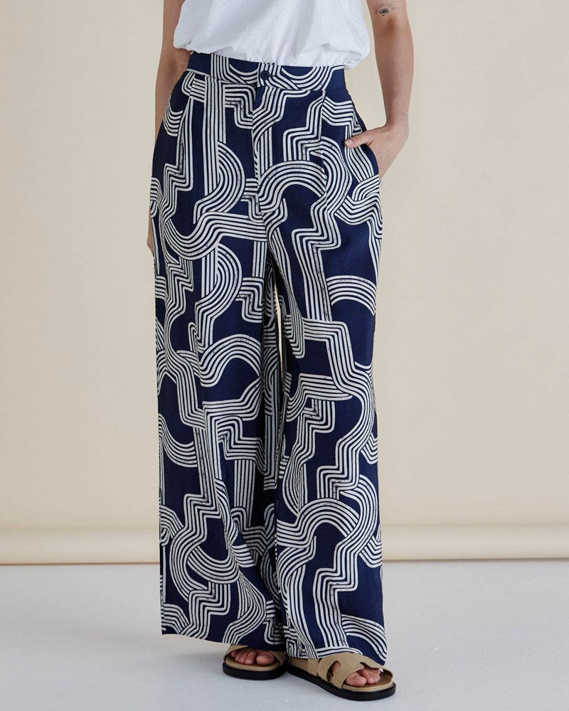 Zander Pant - Navy Geo