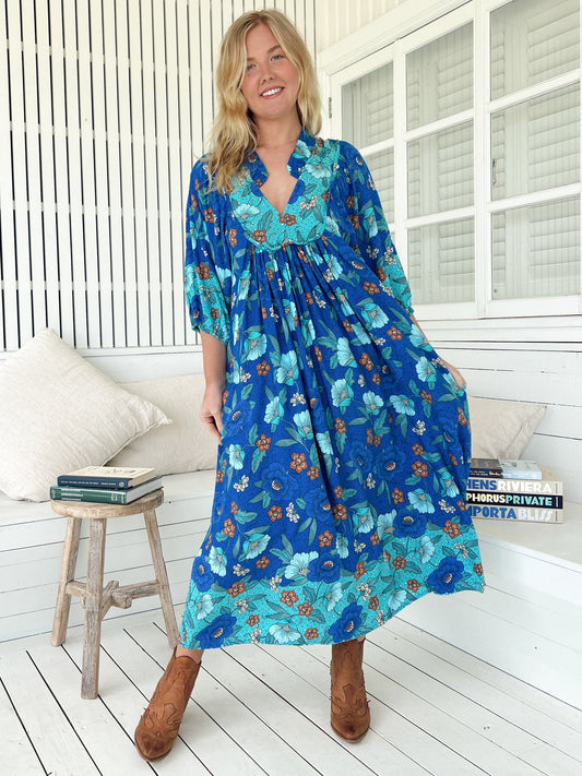 Jaase - Boheme Midi Dress: Piping Defined Bust Slimline Smock Dress In Love In Mist Print