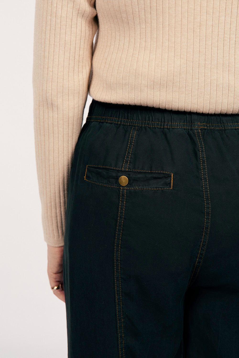 Breezy Tencel Relaxed Pant in Black