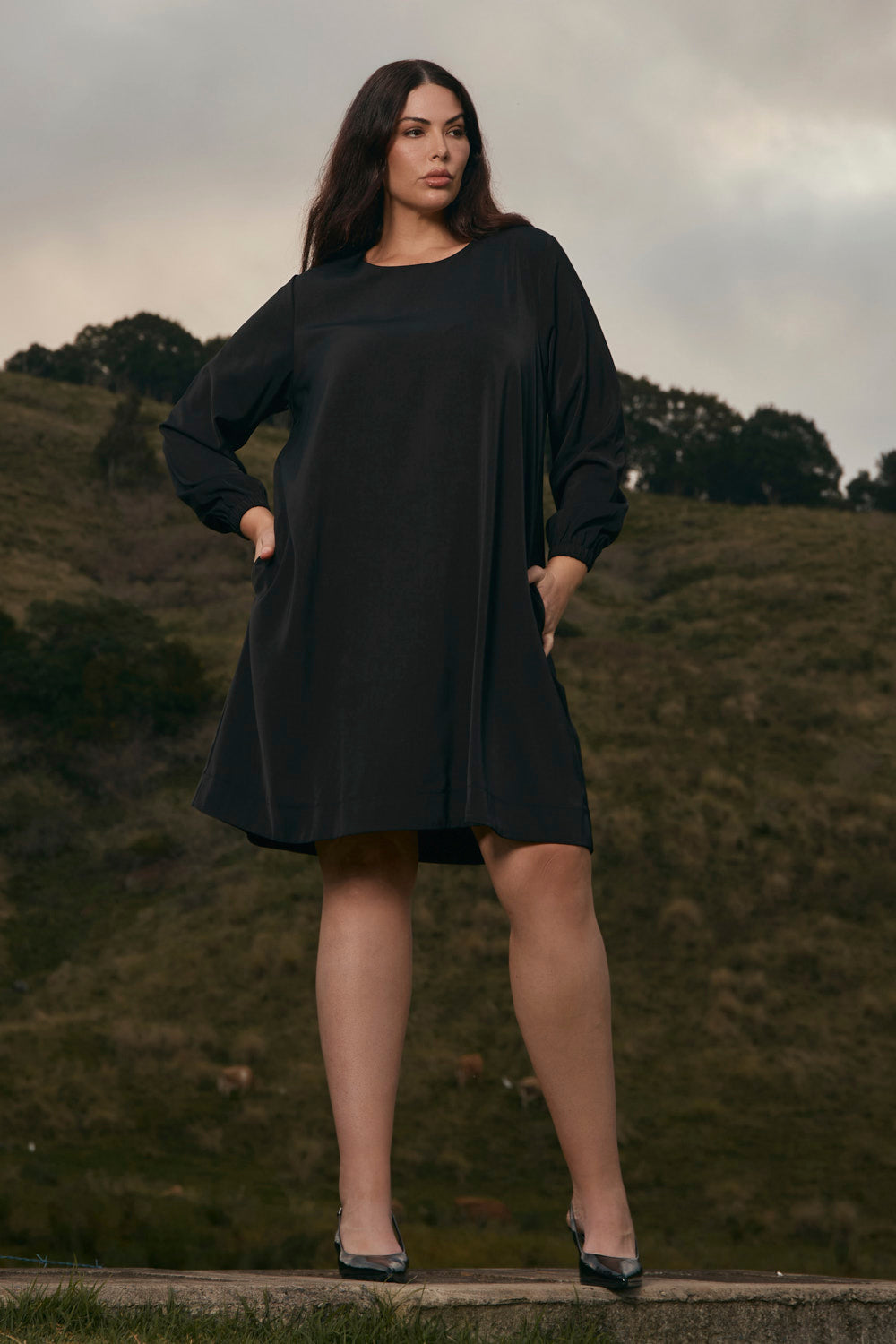Hazel Long Sleeve Midi Dress in Black
