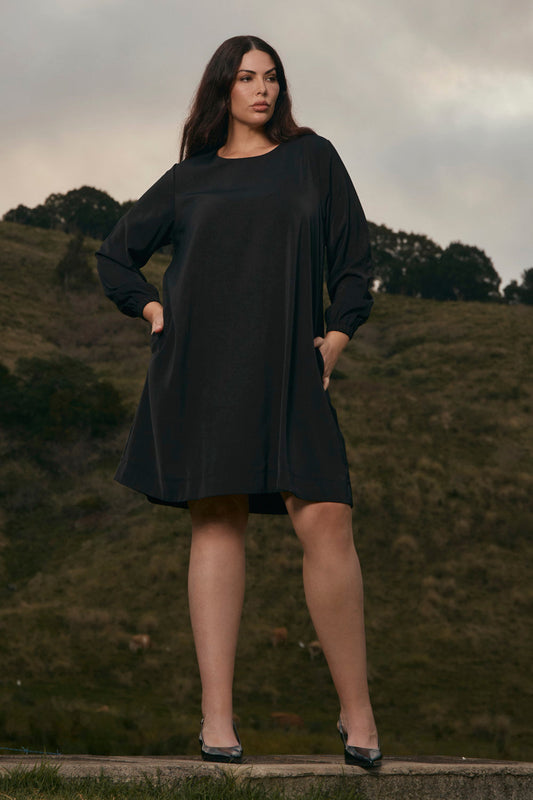 Hazel Long Sleeve Midi Dress in Black