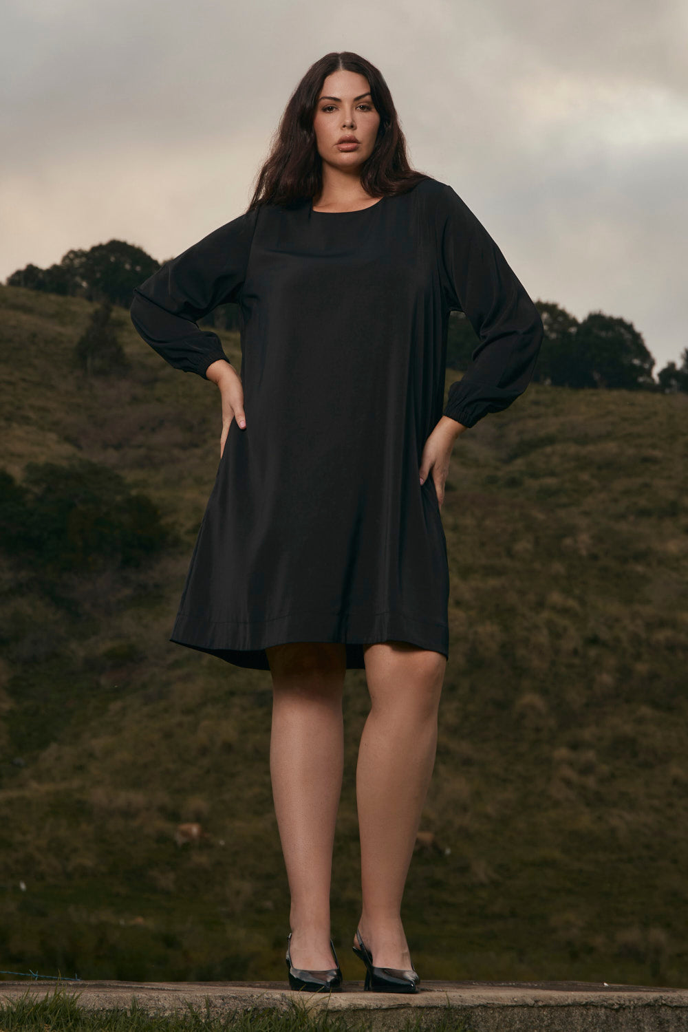 Hazel Long Sleeve Midi Dress in Black