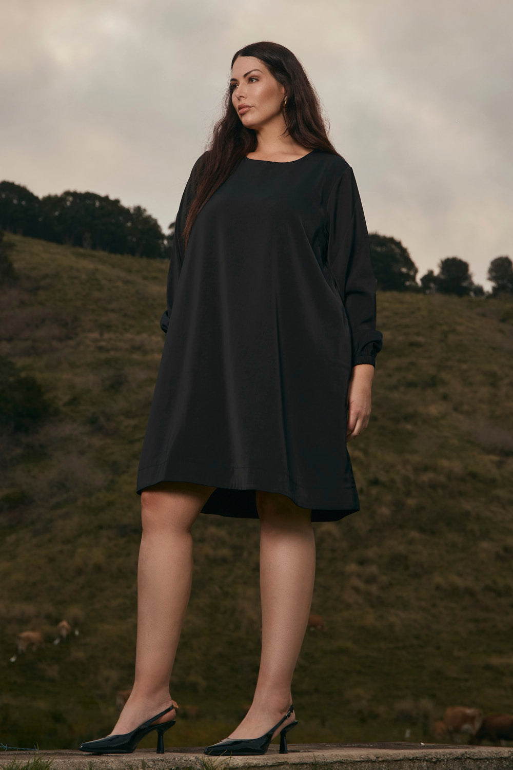 Hazel Long Sleeve Midi Dress in Black