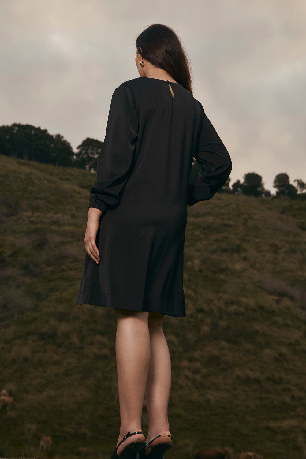 Hazel Long Sleeve Midi Dress in Black