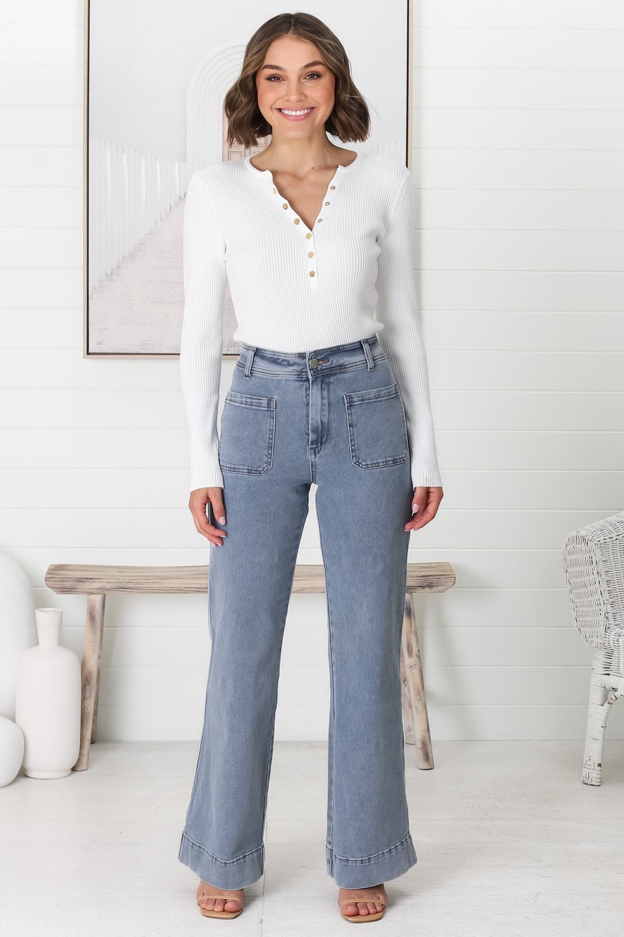 Farah Jeans - Highwaisted Flare Leg Stretch Jean In Light Denim