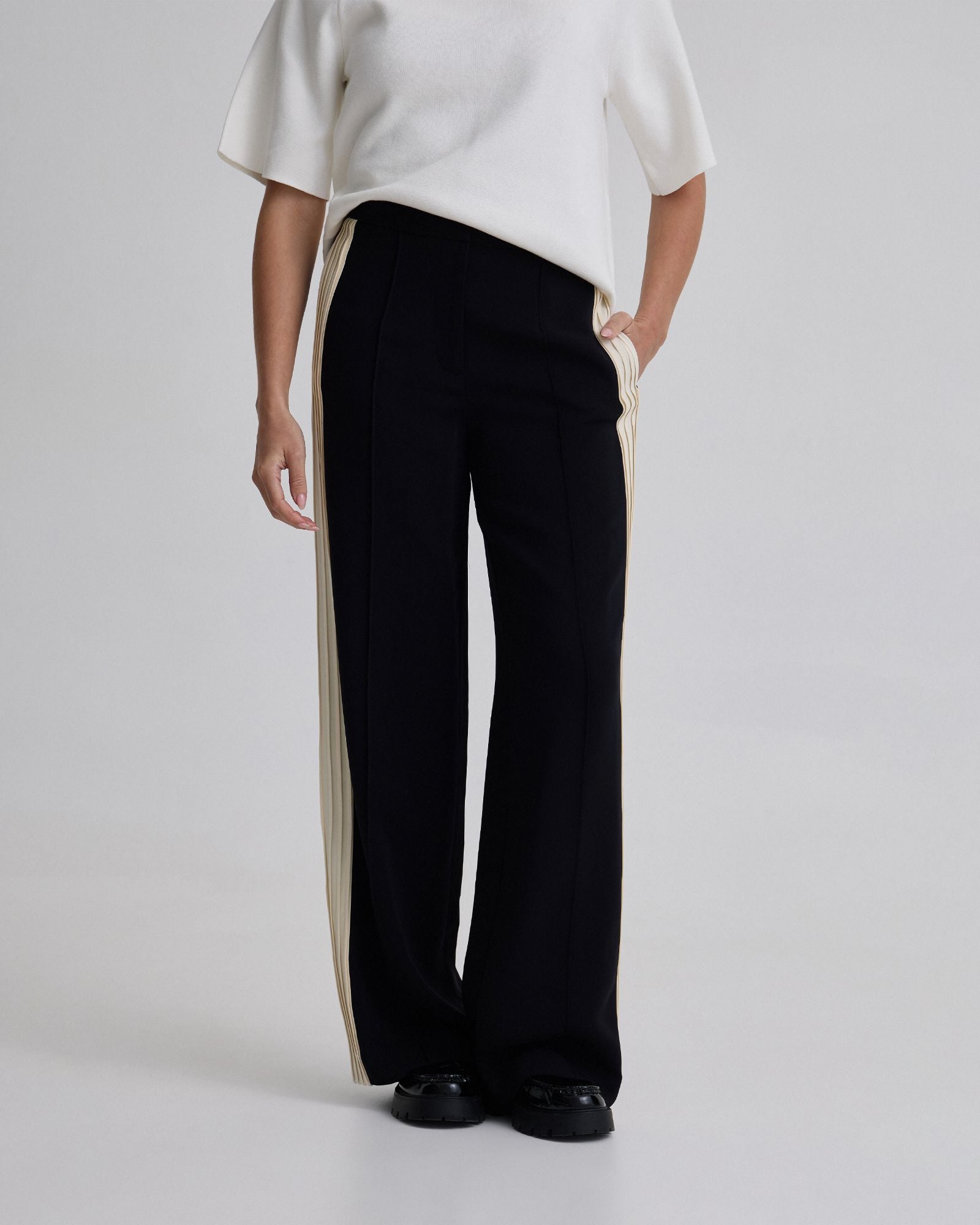 Ines Contrast Panel Pants