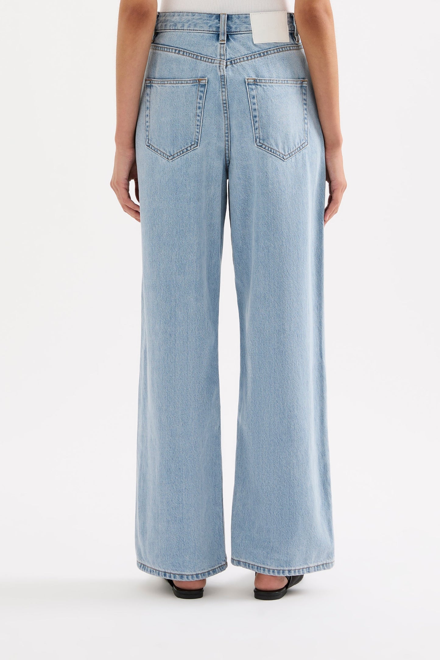 Organic Relaxed Leg Jean