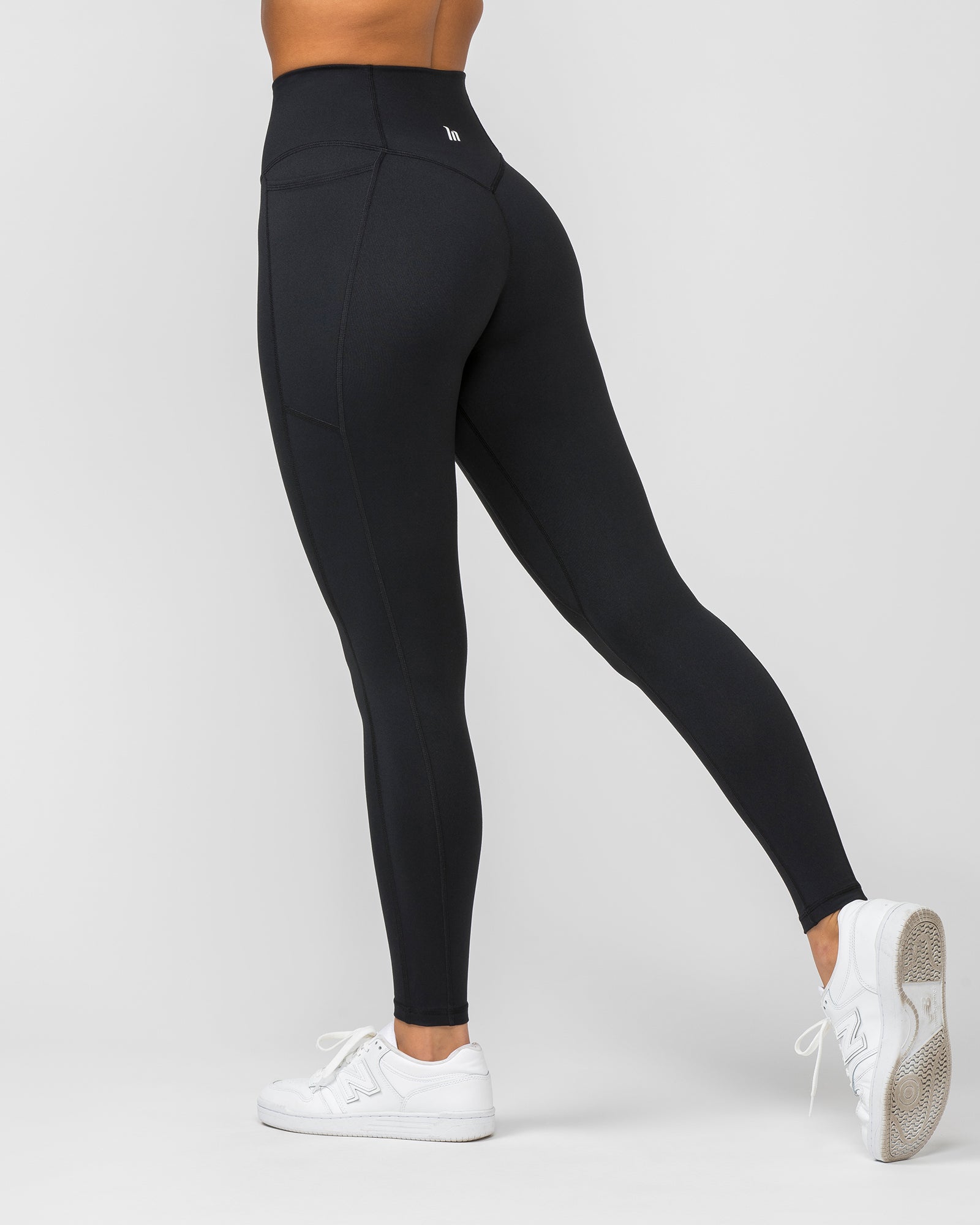 Agility Pocket Ankle Length Leggings