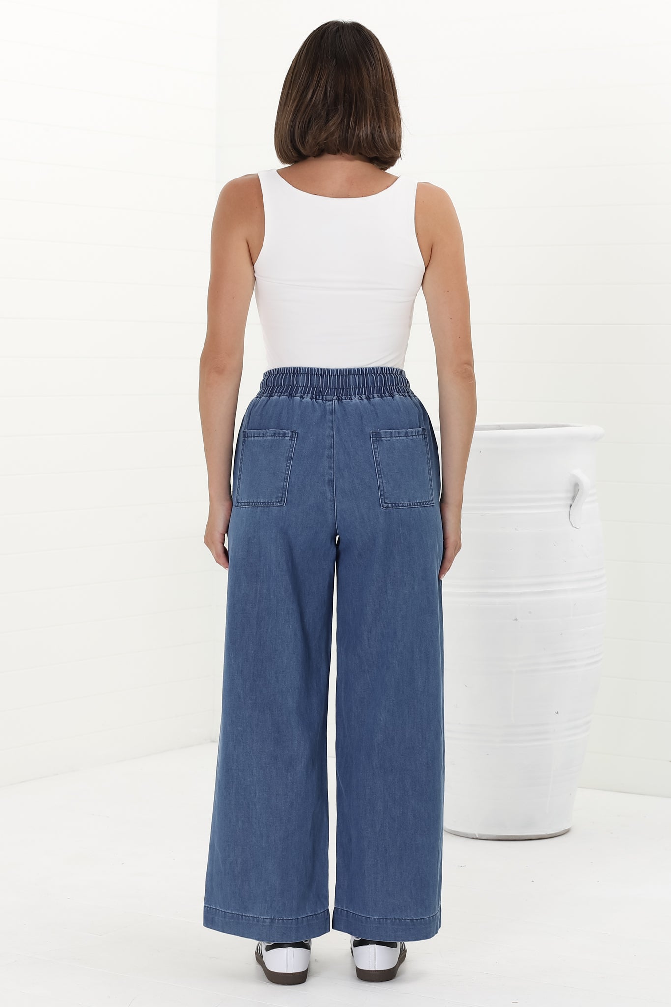 Zeke Jeans - Elasticated Waist Wide Leg Jeans in M