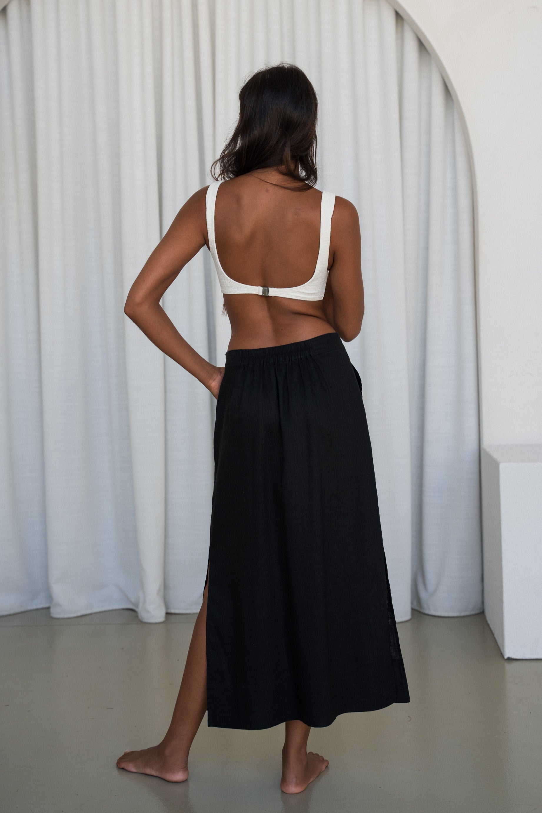 Nadi Black Linen Skirt