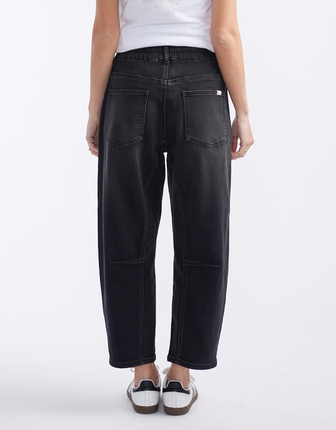 Leo Barrel Jeans - Black