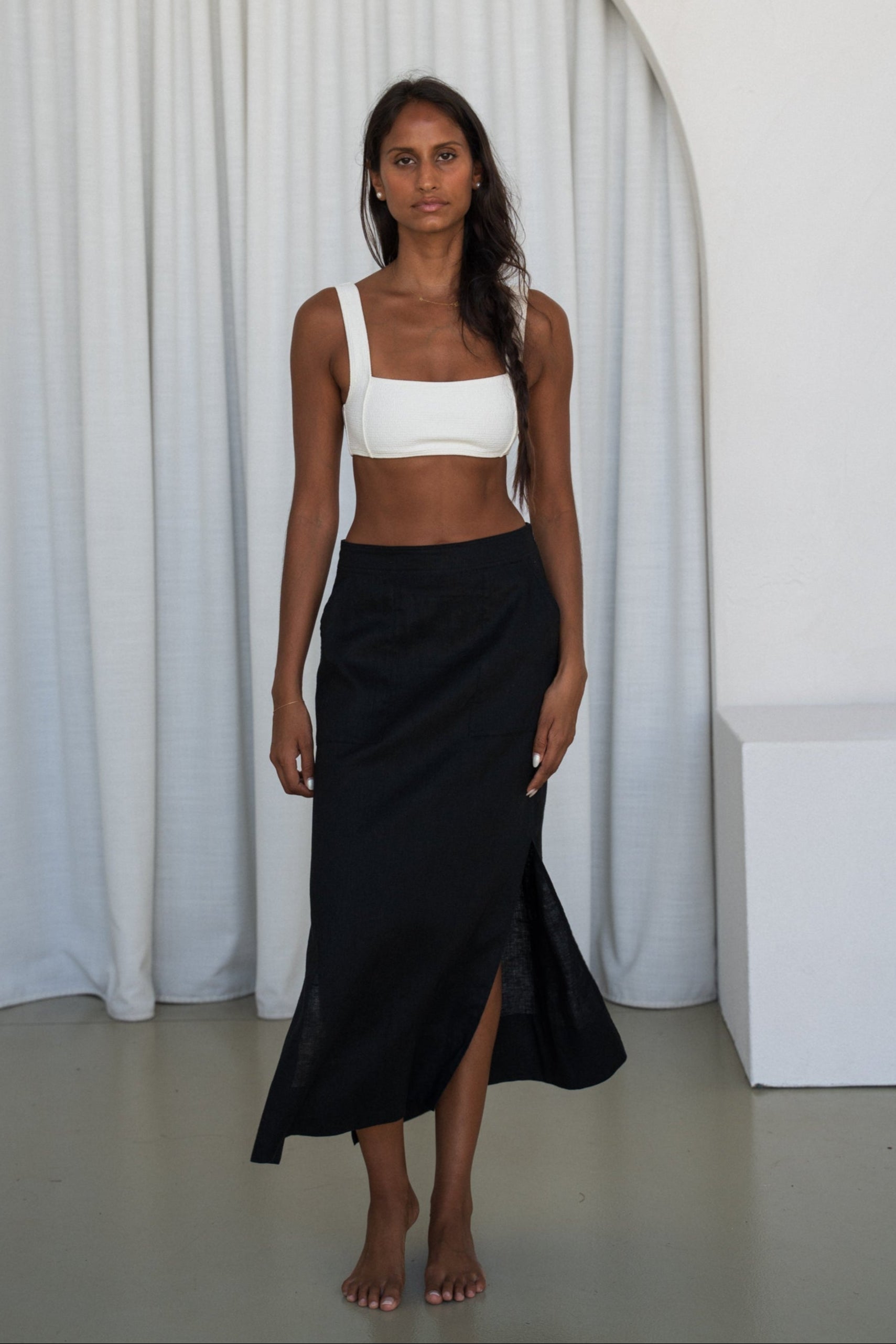 Nadi Black Linen Skirt